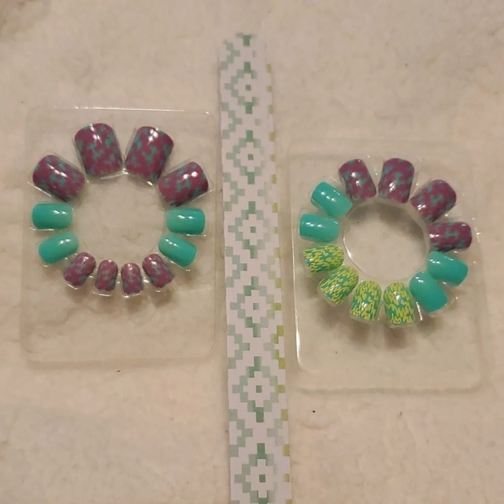 Press On Fake Nails 24 ct Emery Board Included